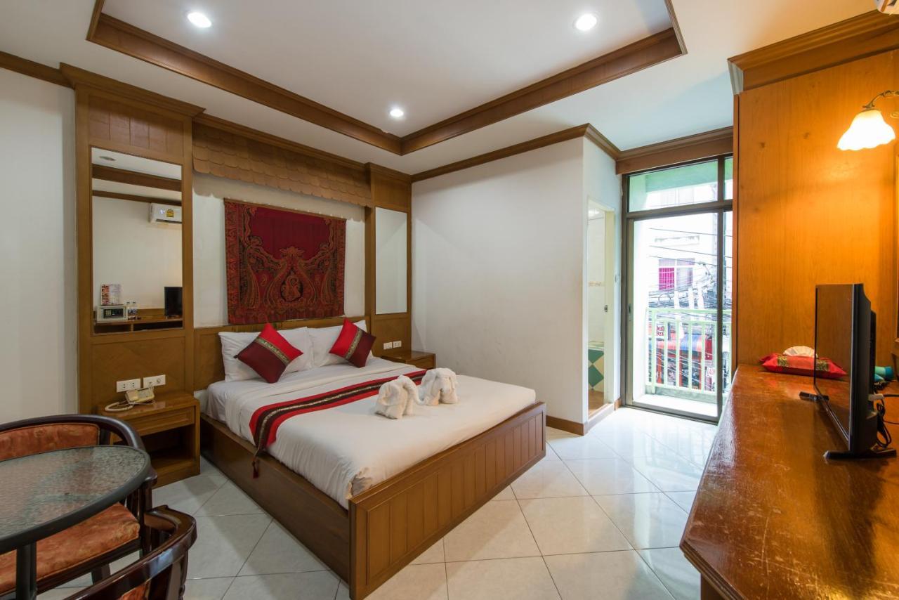 Magnific Guesthouse Patong Extérieur photo